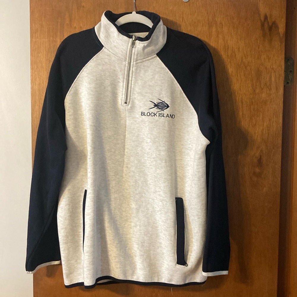 Pull-over 1/4 Zip Sweatshirt